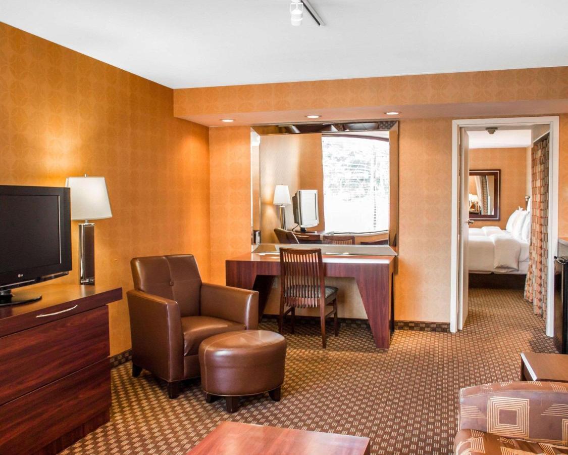 The Woodlands Inn Уилкс-Барре Экстерьер фото