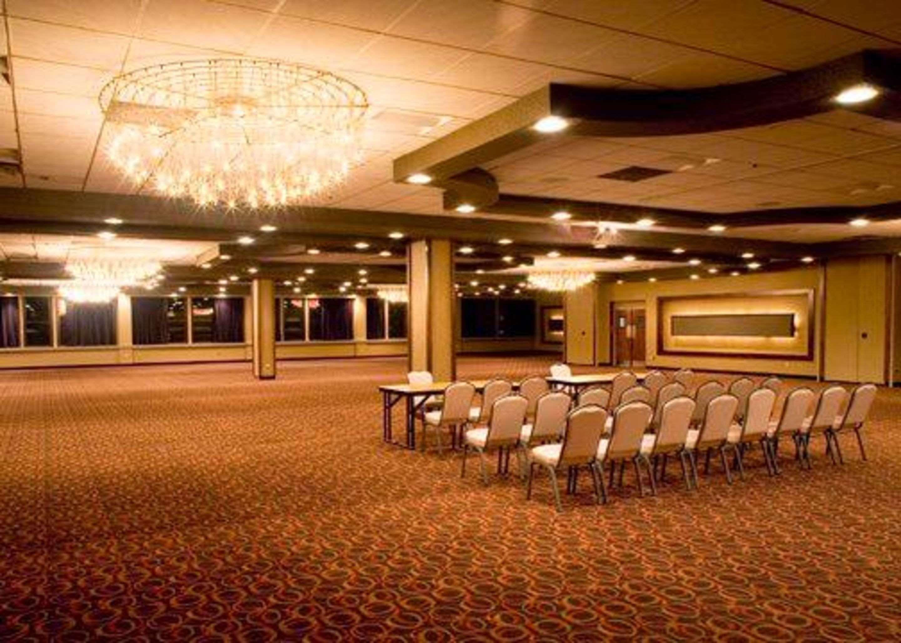The Woodlands Inn Уилкс-Барре Экстерьер фото